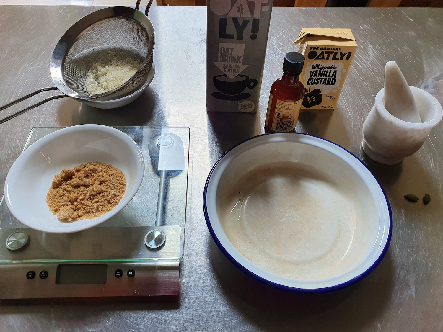 Vegan cardamom rice pudding ingredients