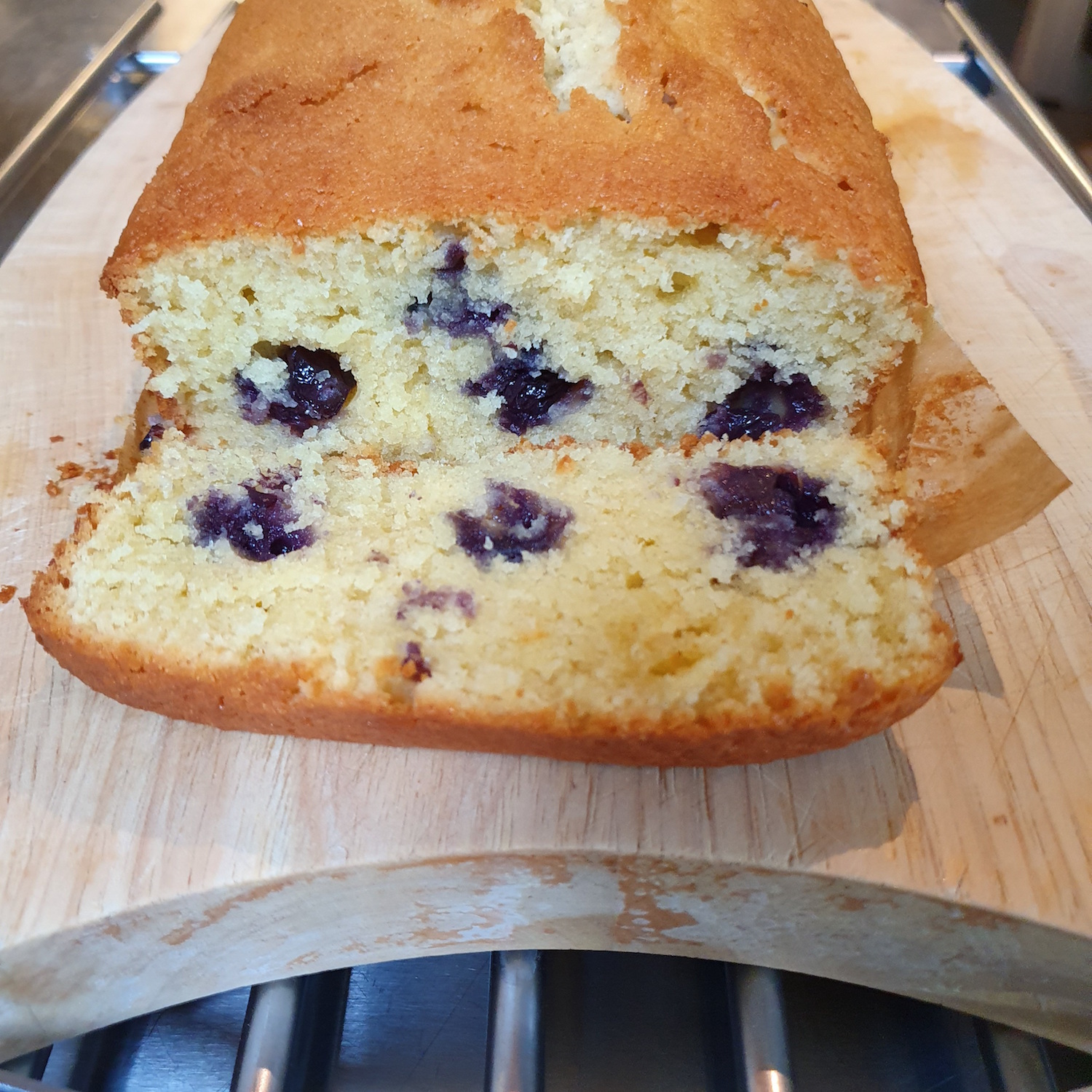 First slice of the warm cake